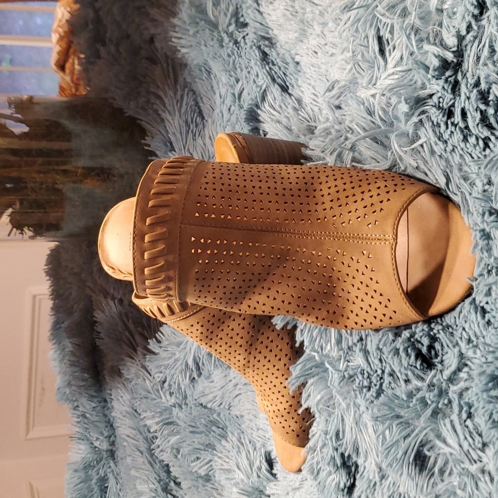 Sonoma sandals tan brown vitalize ortholite block heels